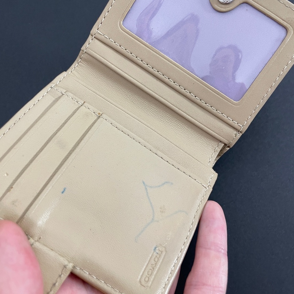 Signature Coach Mini-Wallet - Picture 4 of 4